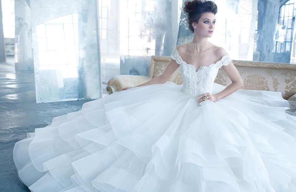 ELEGANT COUTURE GOWN
